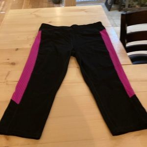 Shapewear Capri workout pants